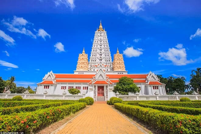 Another pagoda in Thailand