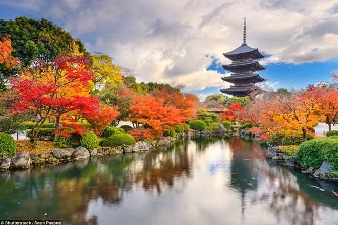 Rounding the list of top 16 are Toji Pagoda in Kyoto, Japan