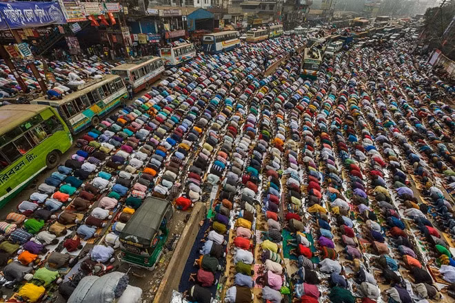 Prayers on the road by Muhammad Mostafigur Rahman’ wins Honourable Mention title in Travel category. Prayers on the road by Muhammad Mostafigur Rahman’ wins Honourable Mention title in Travel category.