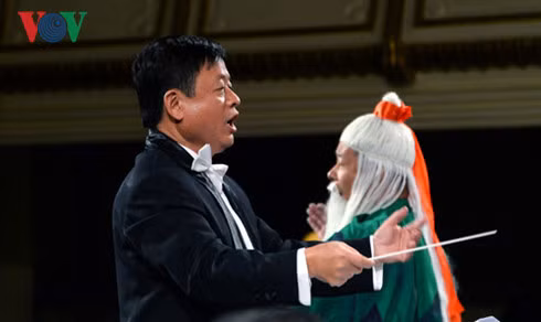 Musican Do Hong Quan
