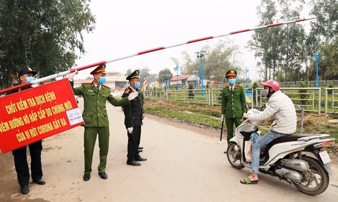 During the quarantined time, all people of Son Loi commune will be provided with food and other necessities.