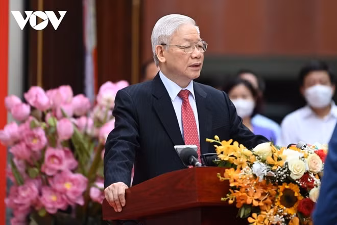 Party Secretary General highlights the significance of the election of new members to the 15th National Assembly (NA) and the all-level People's Councils.