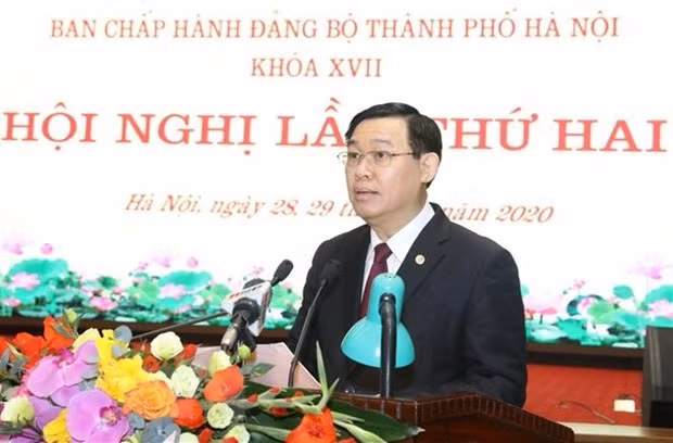 Secretary of the Hanoi Party Committee Vuong Dinh Hue speaks at the meeting (Photo: VNA) Secretary of the Hanoi Party Committee Vuong Dinh Hue speaks at the meeting (Photo: VNA)