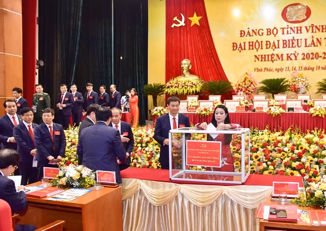At the 17th Party Congress of Vinh Phuc.