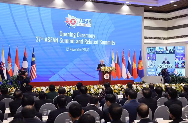 Party General Secretary and State President Nguyen Phu Trong addresses the opening ceremony of the 37th ASEAN Summit and Related Summits in Hanoi on November 12 (Photo: VNA) Party General Secretary and State President Nguyen Phu Trong addresses the opening ceremony of the 37th ASEAN Summit and Related Summits in Hanoi on November 12 (Photo: VNA)