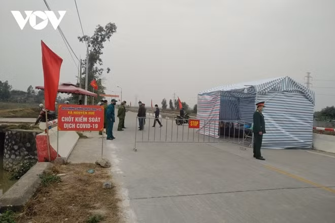 Checkpoints are erected to prevent the spread of coronavirus