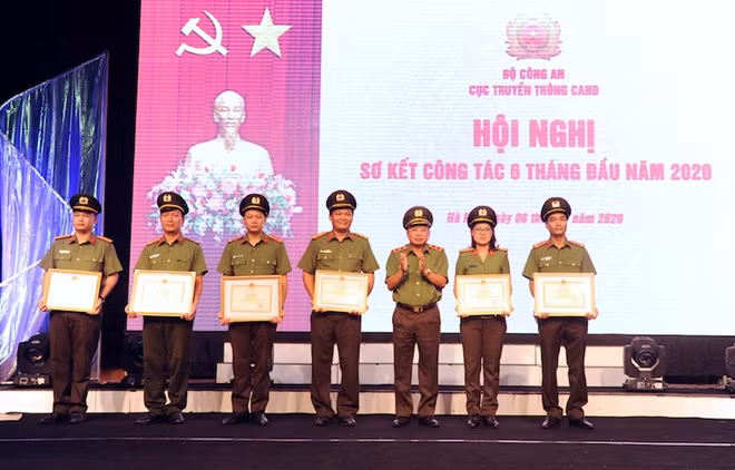 Individuals and teams honored at the event.