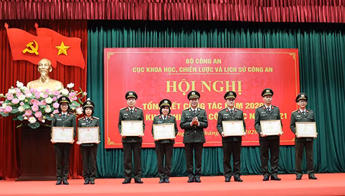 Individuals and teams with outstanding achievements honored at the event.