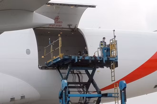 The second batch of AstraZeneca's COVID-19 vaccine arrives in Hanoi (Photo: Vietnamnet)