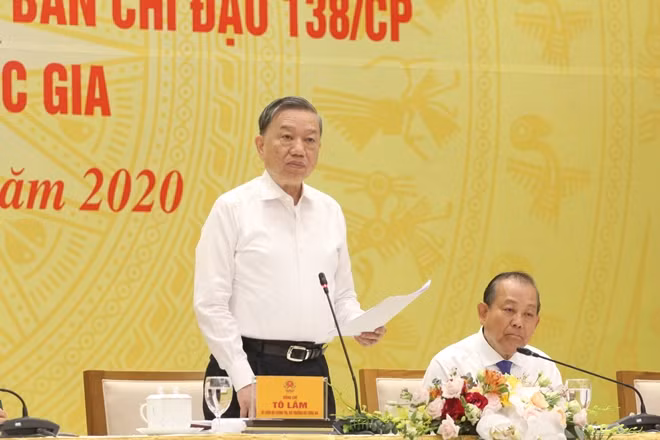 Minister of Public Security To Lam speaks at the event.