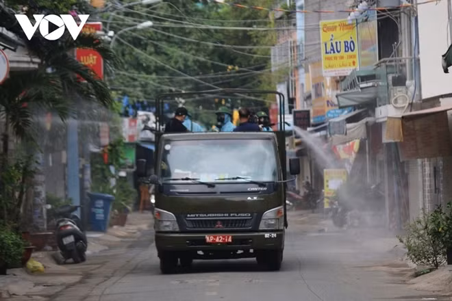 HCM City has disinfected a residential area in Go Vap district - a local COVID-19 hotspot in the city.