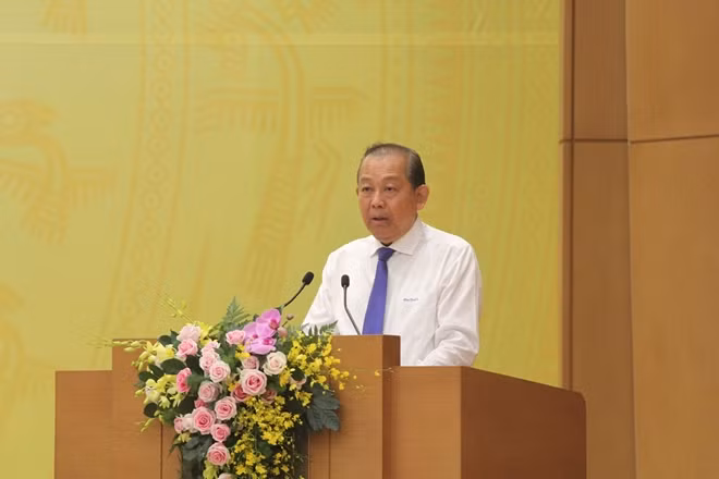 Deputy PM Truong Hoa Binh speaks at the event.