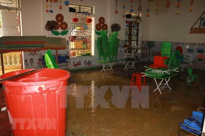 Thanh Ha Kindergarten is the most flood hit school in Thanh Chuong district in Nghe An province. All school supplies and facilities are damaged and washed away.