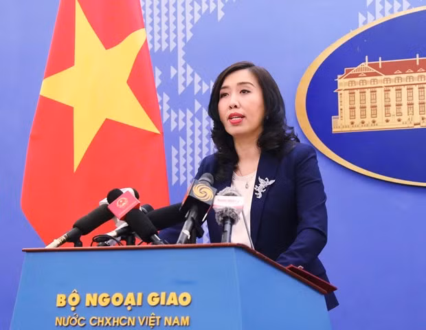 Spokeswoman of the Ministry of Foreign Affairs Le Thi Thu Hang speaks at the regular press conference on February 6 (Photo: VNA)