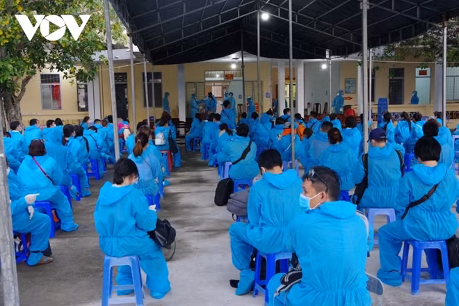 155 Vietnamese citizens from Taiwan are quarantined at a military facility in Soc Trang province