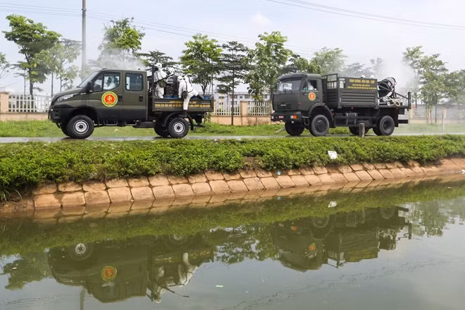 The National Hospital for Tropical Diseases No. 2 located in Dong Anh district has become the country’s latest COVID-19 hotspot after dozens of positive cases were confirmed.