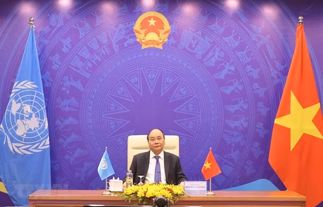 Prime Minister Nguyen Xuan Phuc addresses the UNSC debate from Hanoi (Photo: VNA)