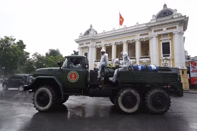 On-duty soldiers begin their work on sanitising key areas from 8 a.m. on July 26.
