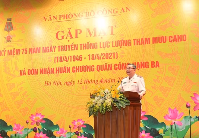 Major General To An Xo, Chief of the MPS Office, speaks at the event.