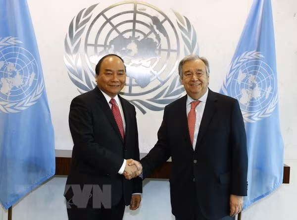 Prime Minister Nguyen Xuan Phuc and UN Secretary General‎ Antonio Guterres at a meeting in 2017 (Source: VNA)