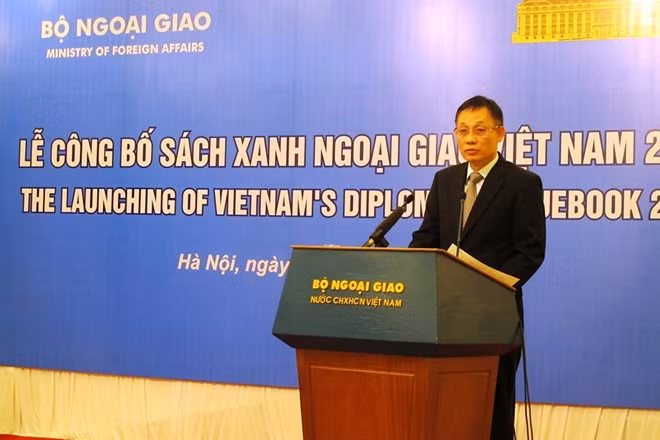 H.E. Mr. Le Hoai Trung, Deputy Foreign Minister speaks at the ceremony.