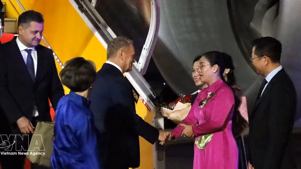 Polish PM arrives in Da Nang, beginning official visit to Vietnam