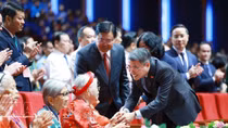 Caring for revolution contributors reflects Vietnam's deep humanitarian value: PM