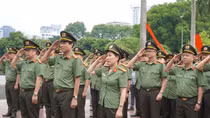 Public Security Department of Communications and Information pays tribute to fallen heroes
