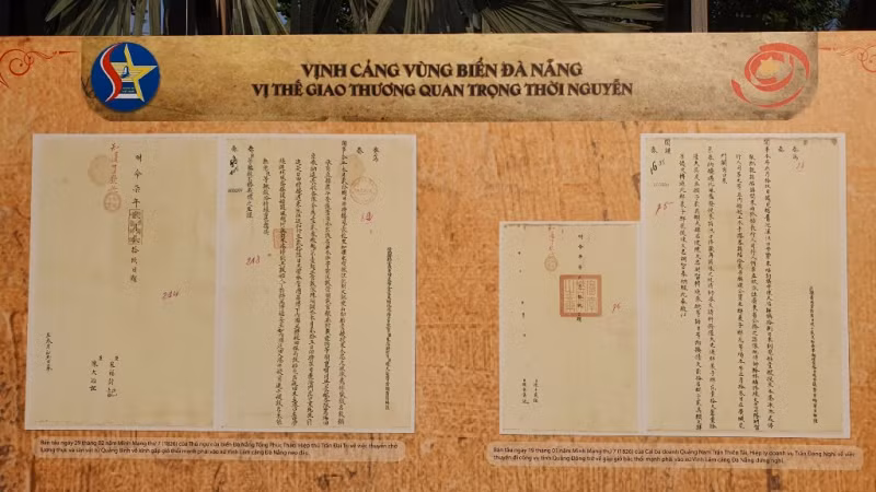 Exhibition highlights historic documents on Da Nang’s role under Nguyen Dynasty -0