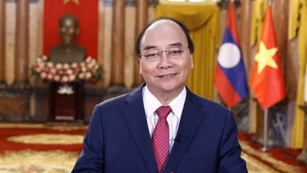 Vietnam, Laos further strengthen education cooperation ảnh 2