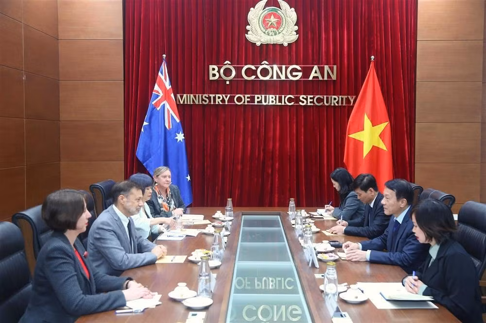 Australian Ambassador bids farewell to leadership of Ministry of Public Security -0