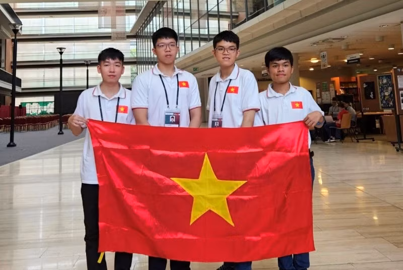 Four Vietnamese student wins gold medal at Int’l Olympiad in Informatics -0