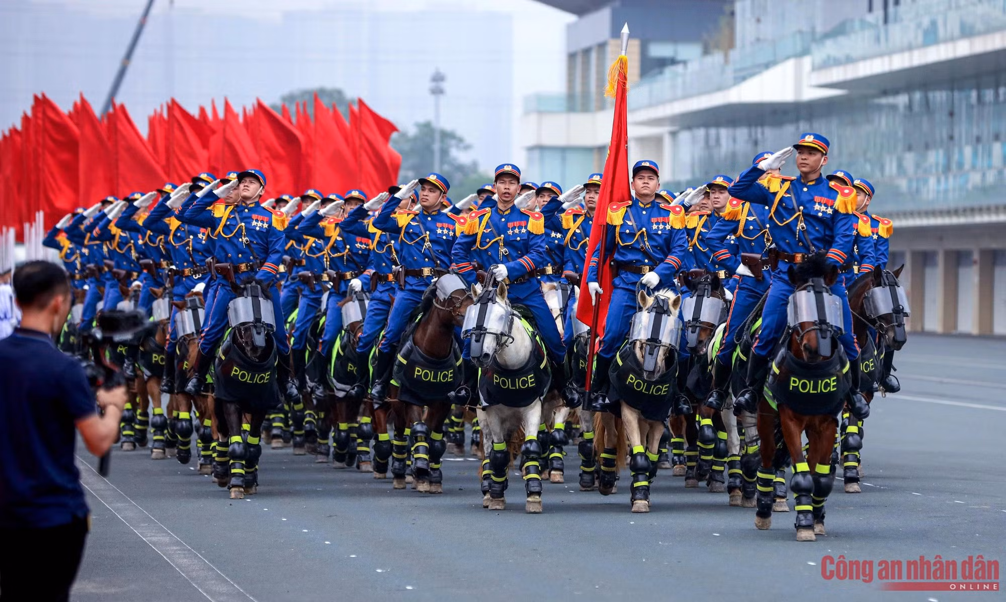 Mobile Police Command receives “Hero of the People's Armed Forces” title for the second time - 4