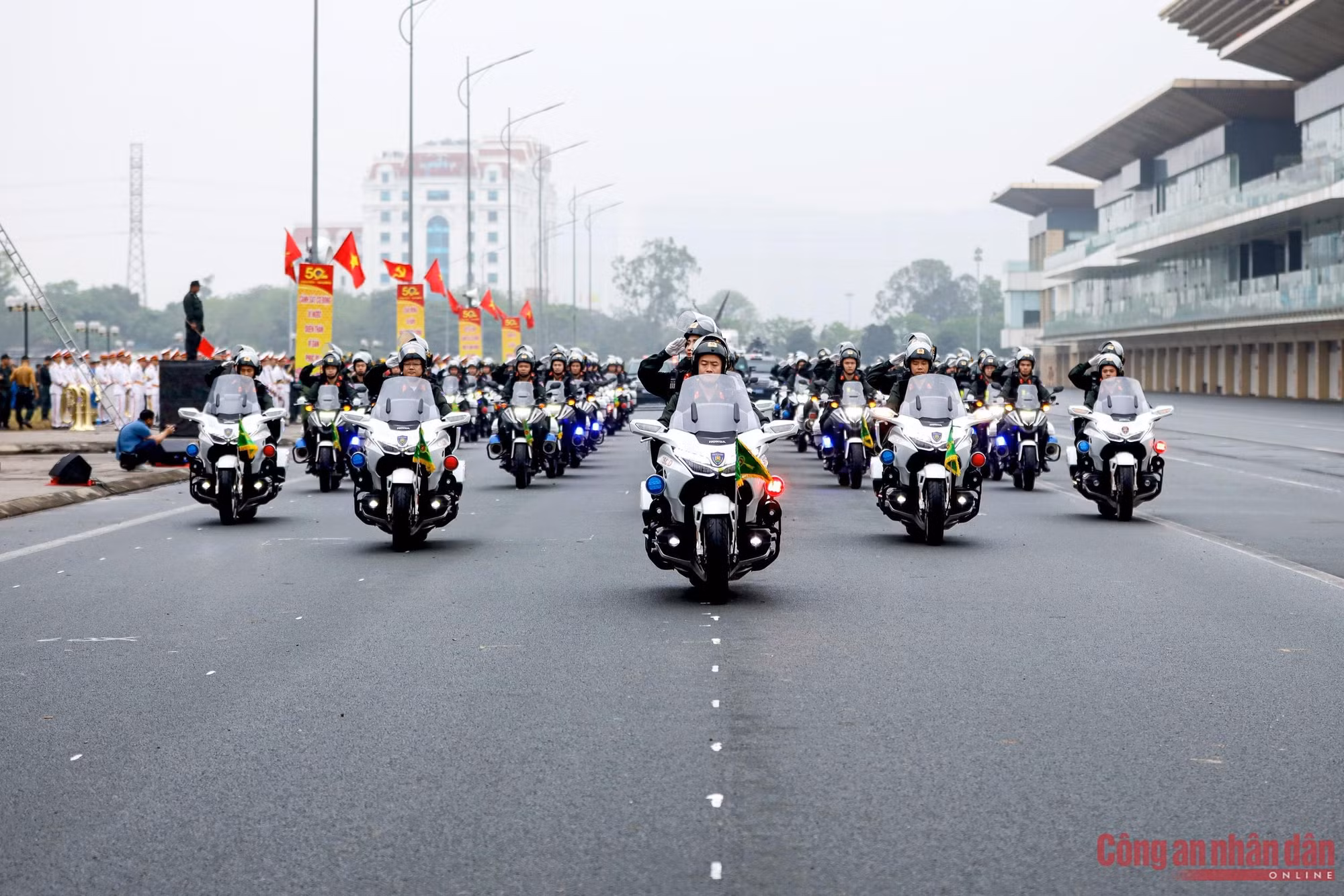 Mobile Police Command receives “Hero of the People's Armed Forces” title for the second time - 5