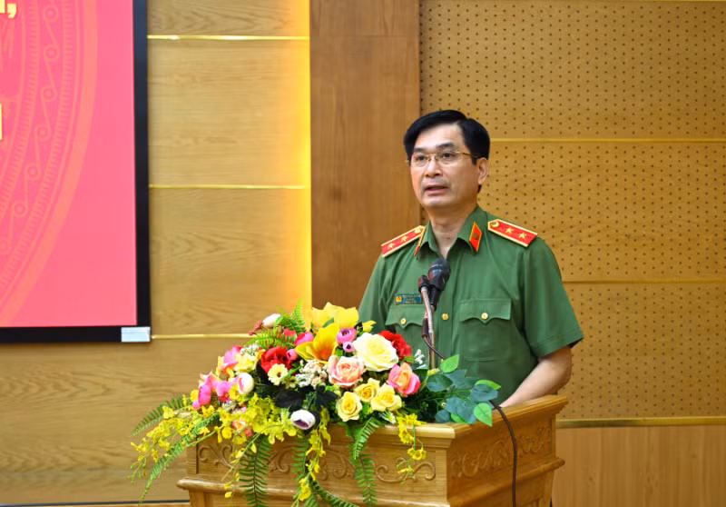 Deputy Minister Le Quoc Hung works with People’s Security Academy -0