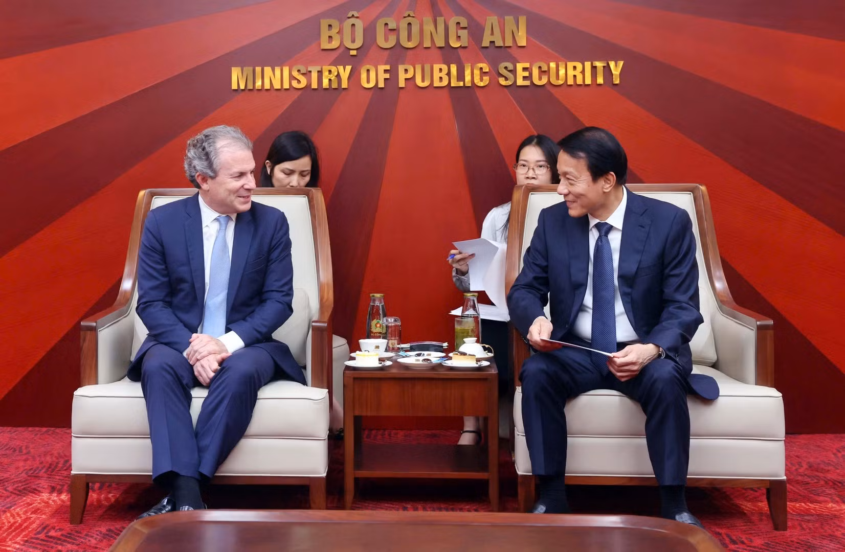 Minister Luong Tam Quang meets with Rosen Partners CEO -0