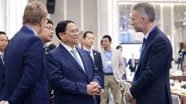 Deputy FM attends ASEAN+3, EAS, ARF Senior Officials' Meetings in Laos ảnh 4