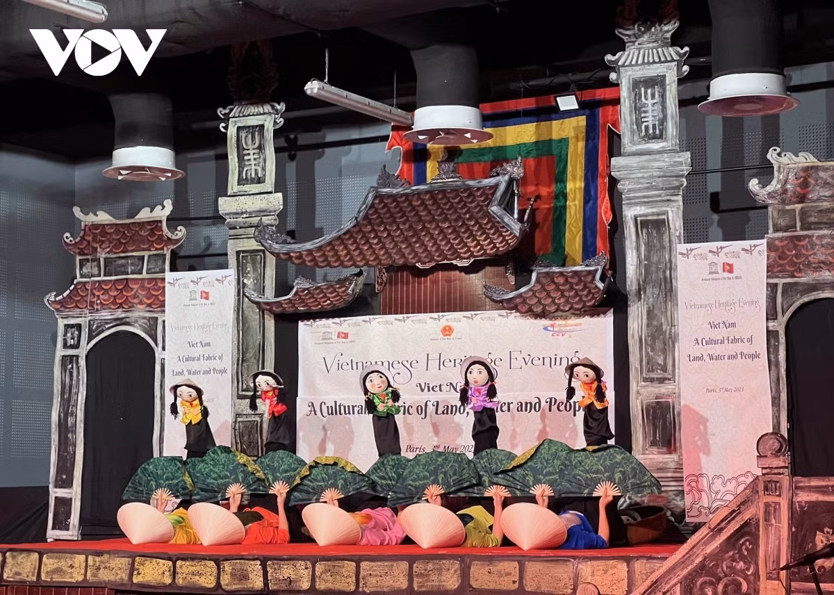 Vietnamese culture introduced in Paris -0