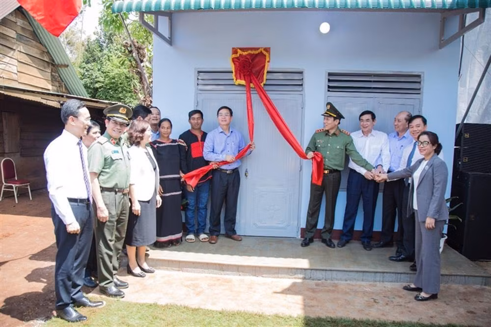 MPS breaks ground on project to build 1,200 houses for the poor in Dak Lak -0