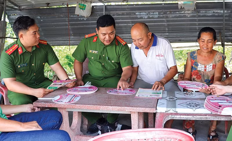 People’s Public Security Forces Determined to Implement Party’s Three Strategic Objectives -0