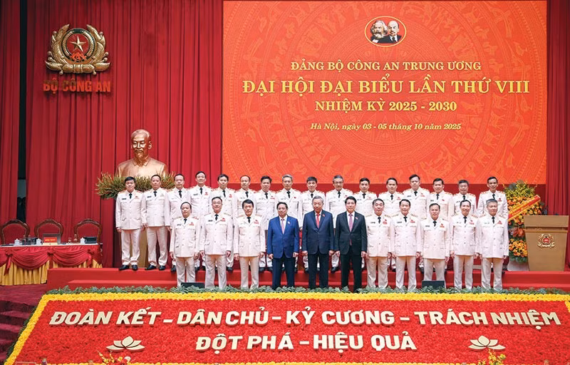 People’s Public Security Forces Determined to Implement Party’s Three Strategic Objectives -0