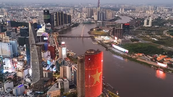 UOB remains upbeat on Vietnam’s economic outlook despite global uncertainty ảnh 2