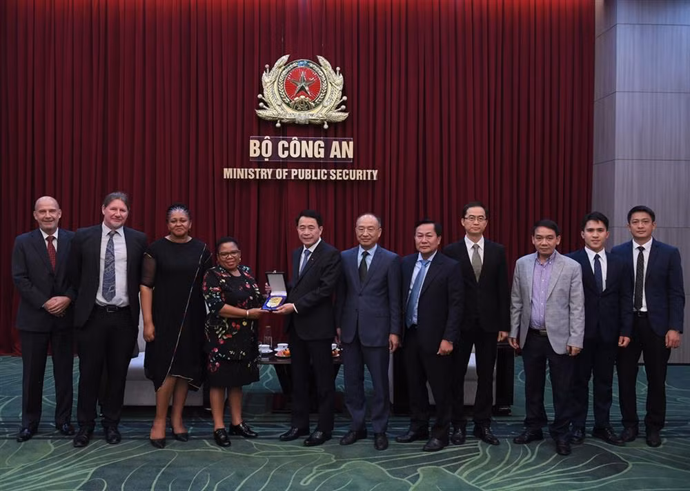 Vietnam, South Africa strengthen cooperation in preventing environmental crime -0