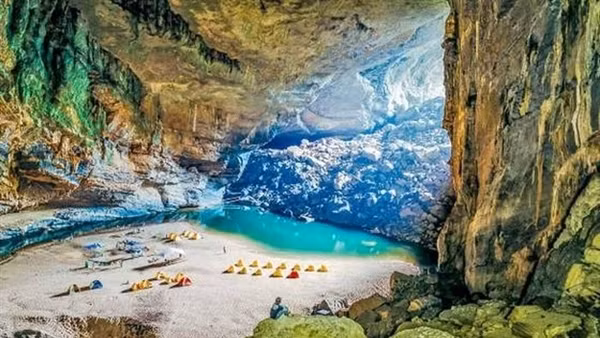 New untouched caves discovered in Quang Binh ảnh 3