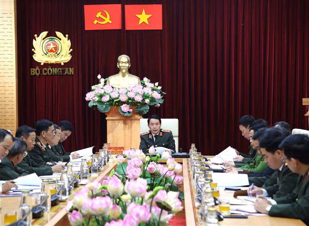 Ministry of Public Security preparing for national seminar on Uncle Ho’s Six Teachings to Public Security Forces -0