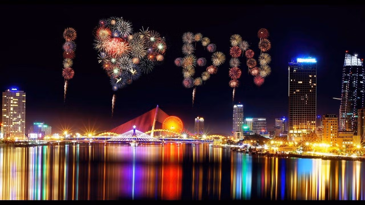 Da Nang international fireworks festival kicks-off in June -0