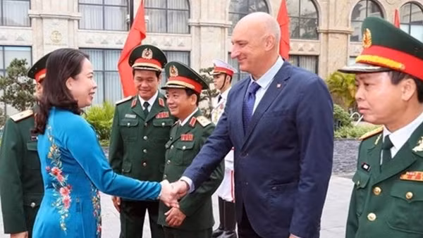 Vietnamese, Russian scientists conduct joint survey on marine resources ảnh 2
