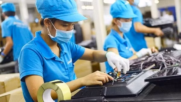 FDI inflows into Viet Nam pick up strongly in first nine months ảnh 3