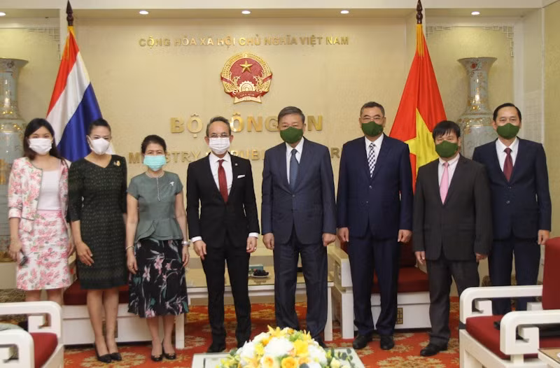 Minister To Lam receives Ambassador of Thailand -0