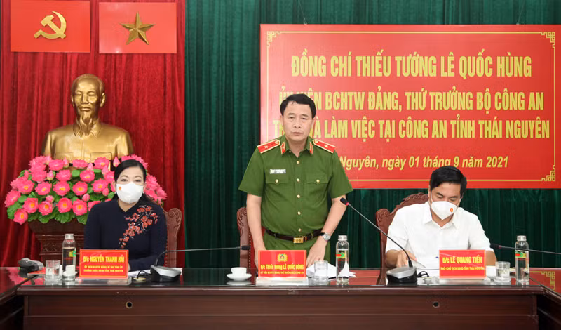 Deputy Minister Le Quoc Hung works with Thai Nguyen police -0